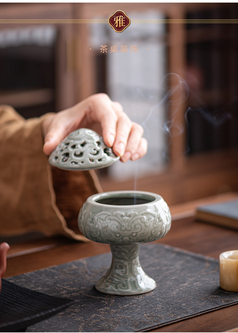 ArtisanoCeladon 蓮のつる 陶器製香炉 手作り 中空彫刻 アロマセラピーホルダー
