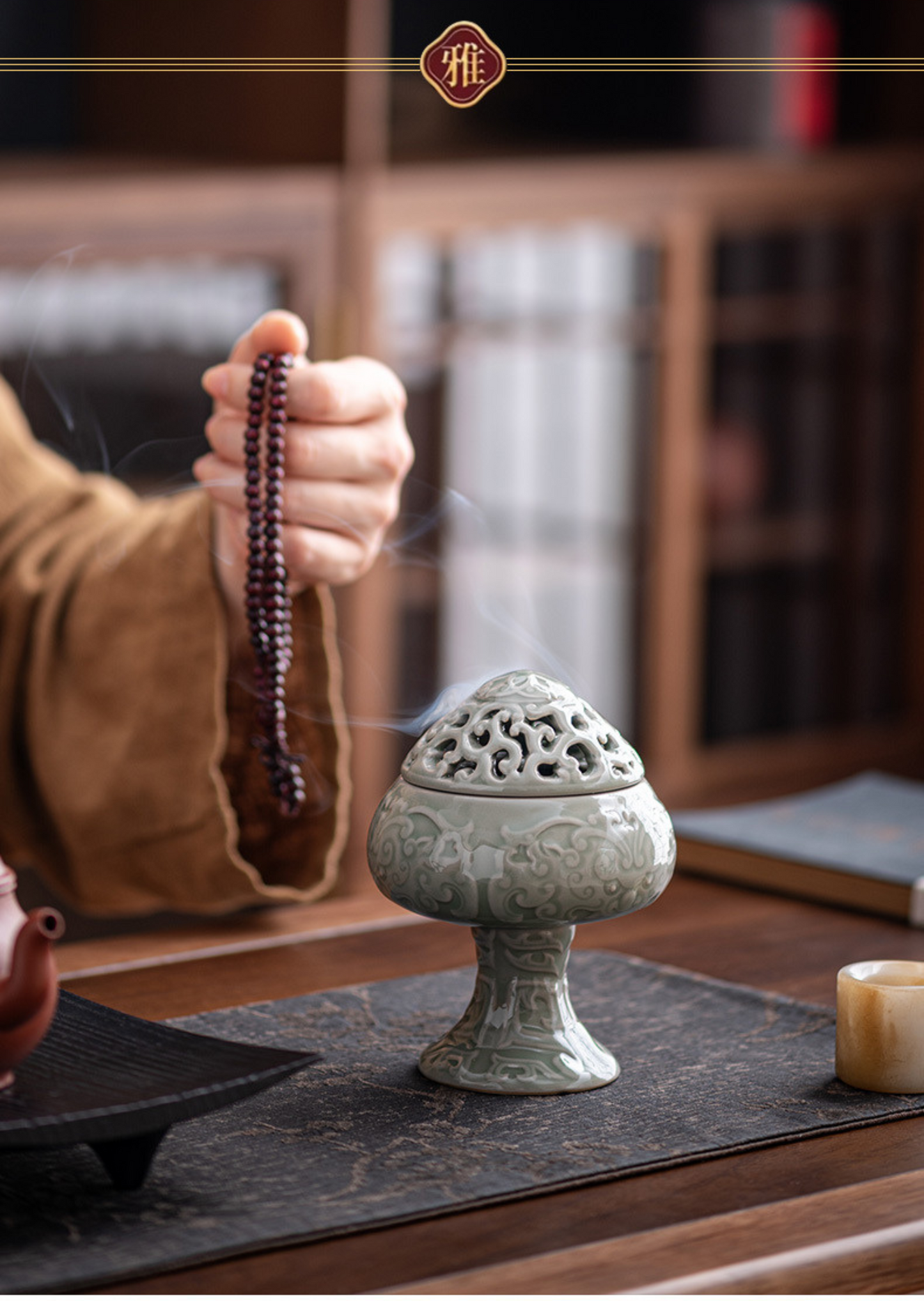 ArtisanoCeladon 蓮のつる 陶器製香炉 手作り 中空彫刻 アロマセラピーホルダー